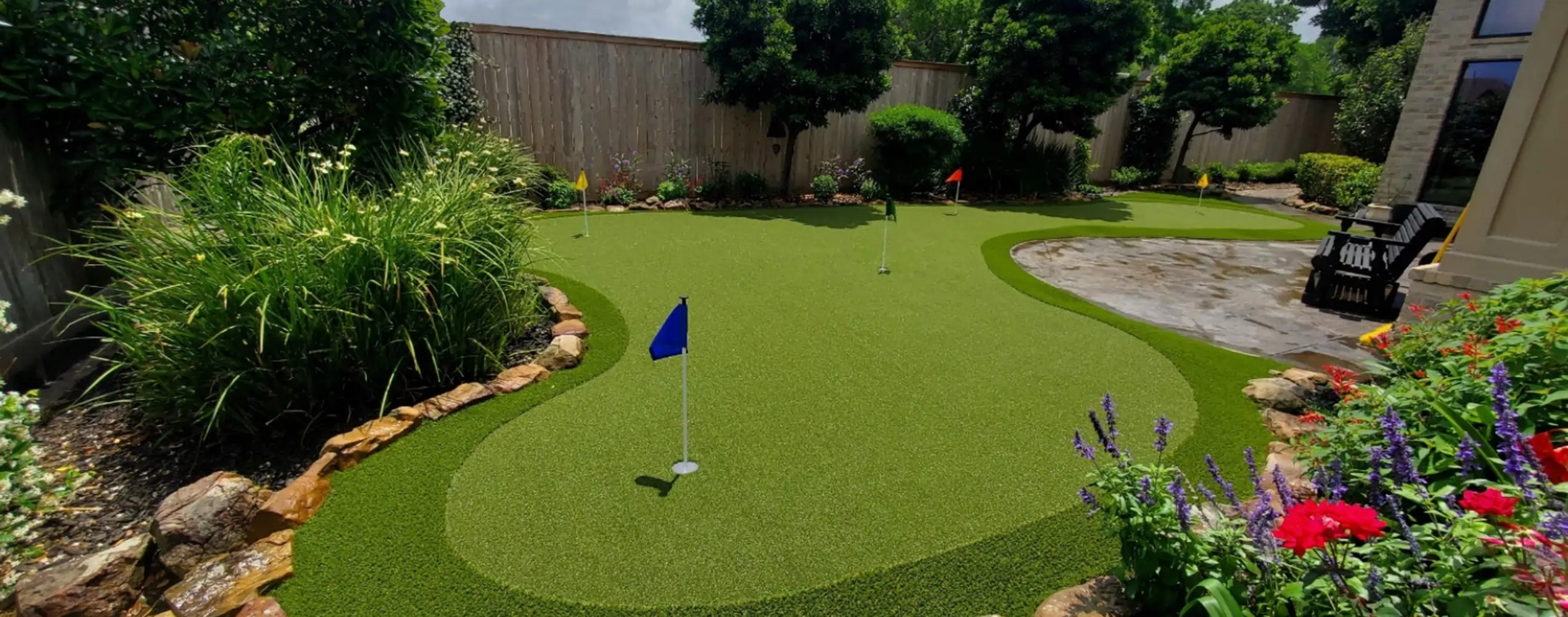 artificial putting green