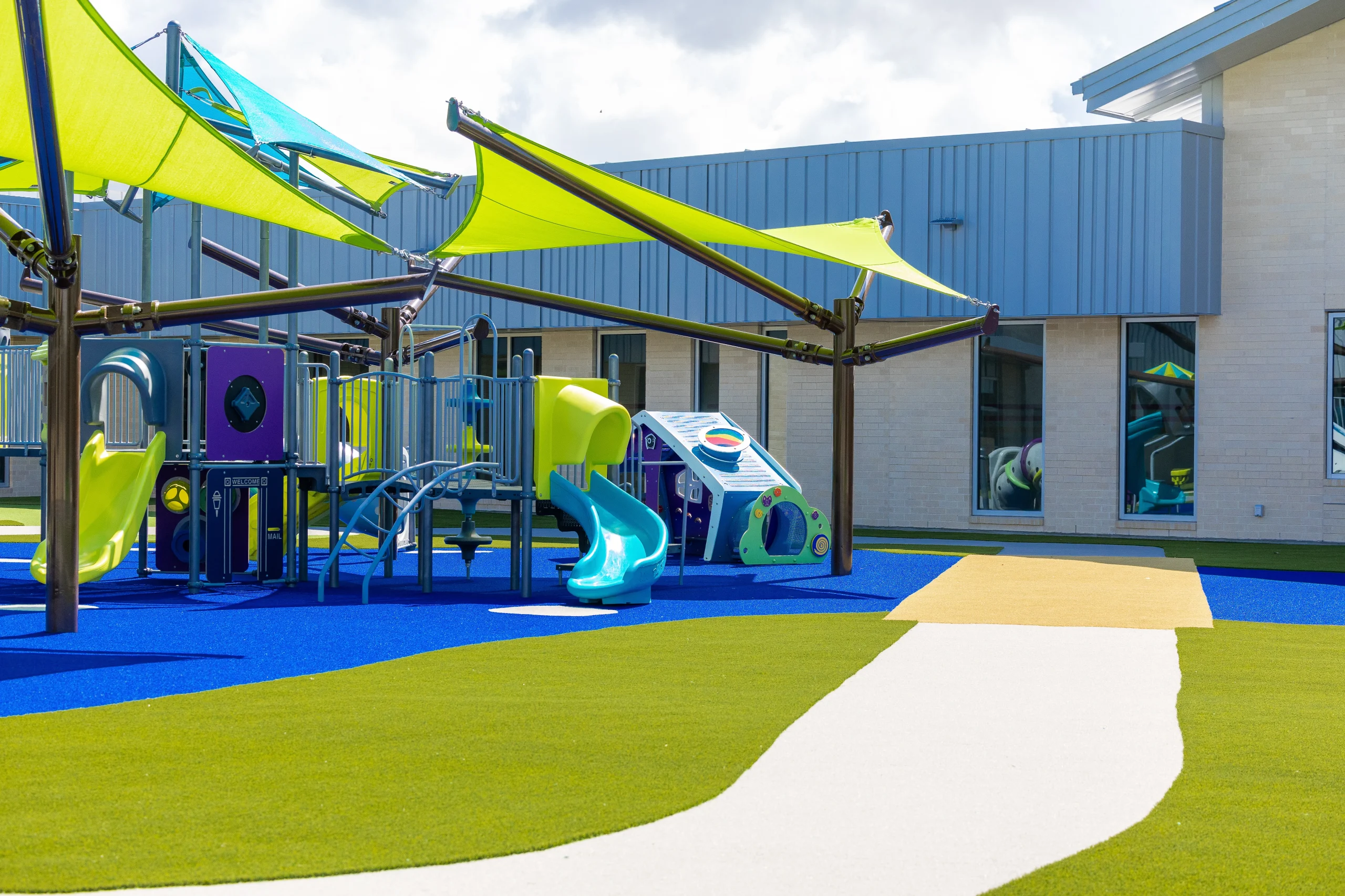 SYNLawn Tampa School playground Turf
